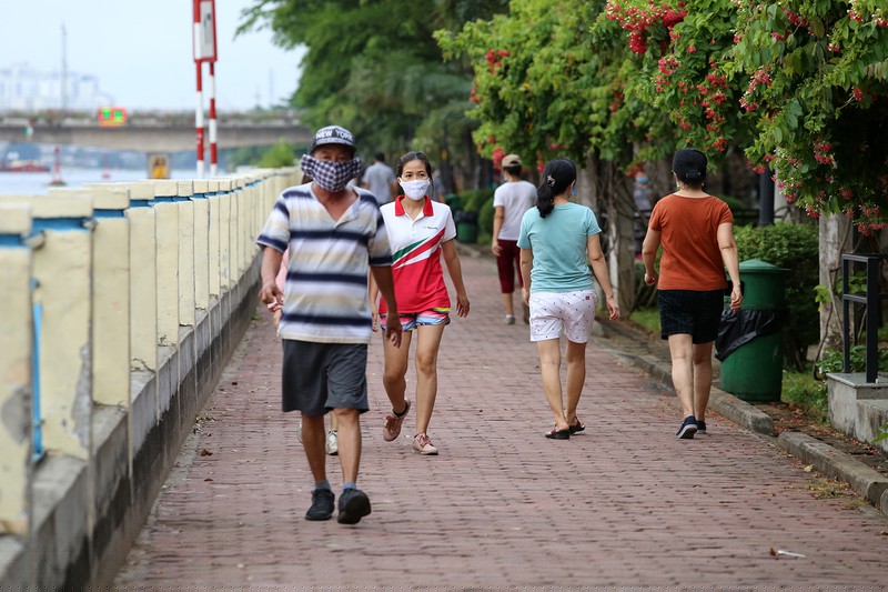 Ảnh: TP.HCM sau 10 ngày cách ly xã hội - ảnh 9