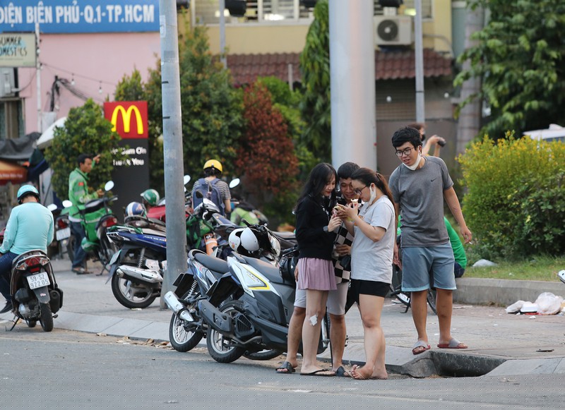 Ảnh: TP.HCM sau 10 ngày cách ly xã hội - ảnh 16