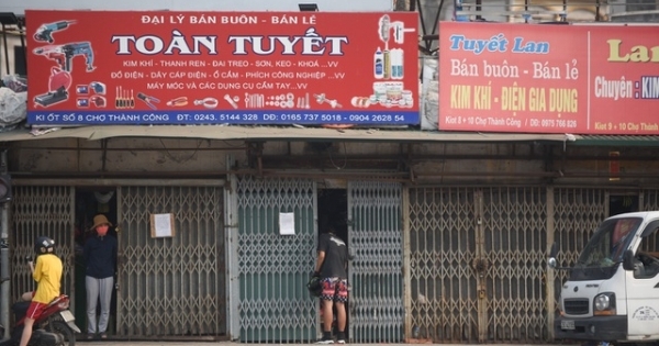 Chưa hết cách ly xã hội, nhiều cửa hàng kinh doanh vẫn mở cửa