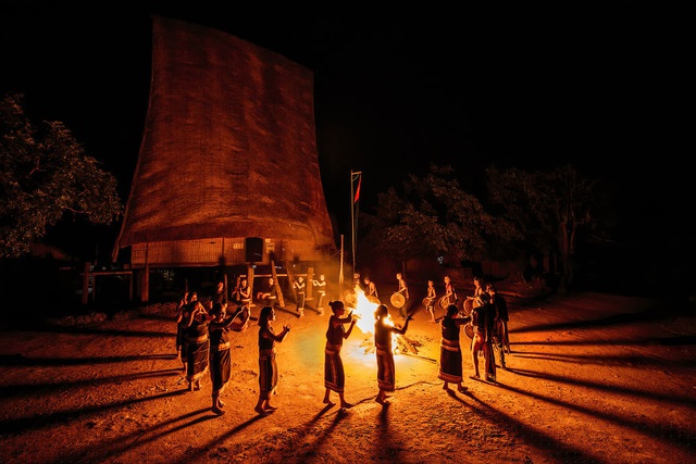 Bức “Gong Festival” (Lễ hội cồng chiêng) của tác giả @phamchiconghp chụp ở Gia Lai.