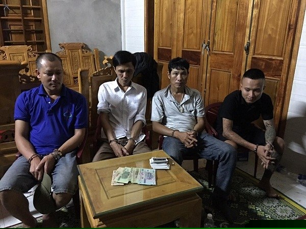 Các đối tượng bị bắt giữ.