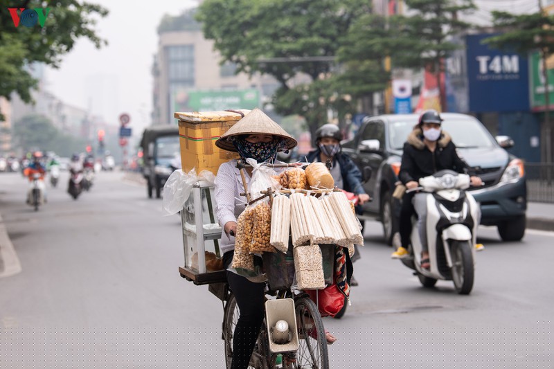 ha noi tiep tuc cach ly xa hoi, nguoi ra duong van con dong hinh 15