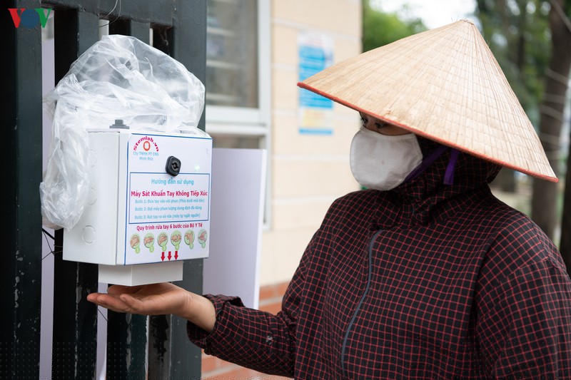 ha noi tiep tuc cach ly xa hoi, nguoi ra duong van con dong hinh 20