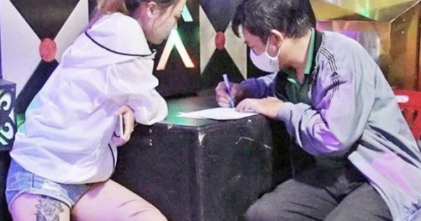 Đột kích quán karoke, phát hiện 27 "dân chơi" dương tính với ma túy