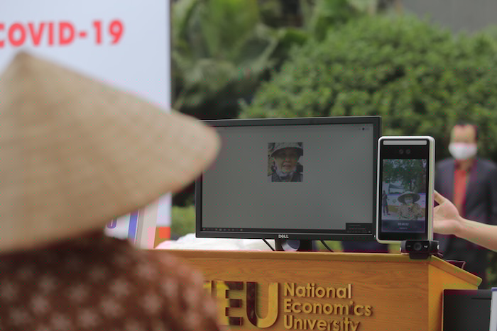 Đặc biệt tại đây có phần mềm nhận diện khuôn mặt trong 5 giây.