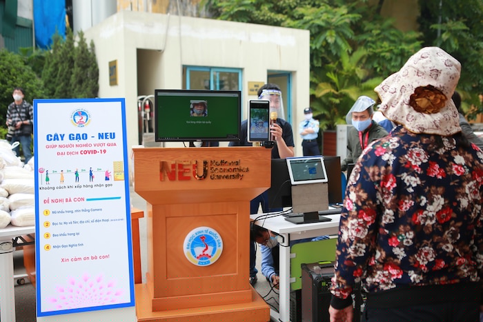 Cây ATM gạo miễn phí nhận diện khuôn mặt trong 5 giây đặc biệt ở Hà Nội, nếu đến lần thứ 2 sẽ bị phát hiện ảnh 10