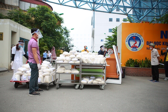 Cây ATM gạo miễn phí nhận diện khuôn mặt trong 5 giây đặc biệt ở Hà Nội, nếu đến lần thứ 2 sẽ bị phát hiện ảnh 12