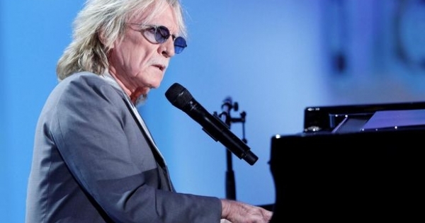 Christophe - Danh ca người Pháp qua đời vì nhiễm Covid-19