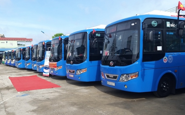 Bị cấm lưu hành mùa Covid-19, doanh nghiệp vận tải xin miễn nộp phí bảo trì đường bộ