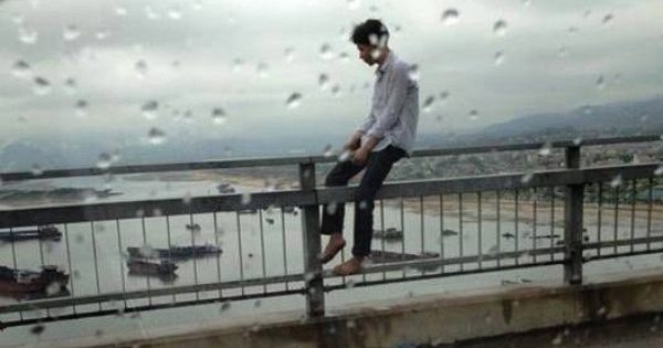 Phát hiện thi thể nam dưới sông cùng lời nhắn "con xin lỗi mẹ, gửi lời chào tạm biệt mọi người”