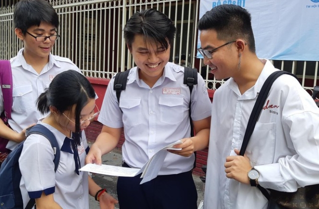 Bất ngờ phương án thi THPT, người trong cuộc nói gì?