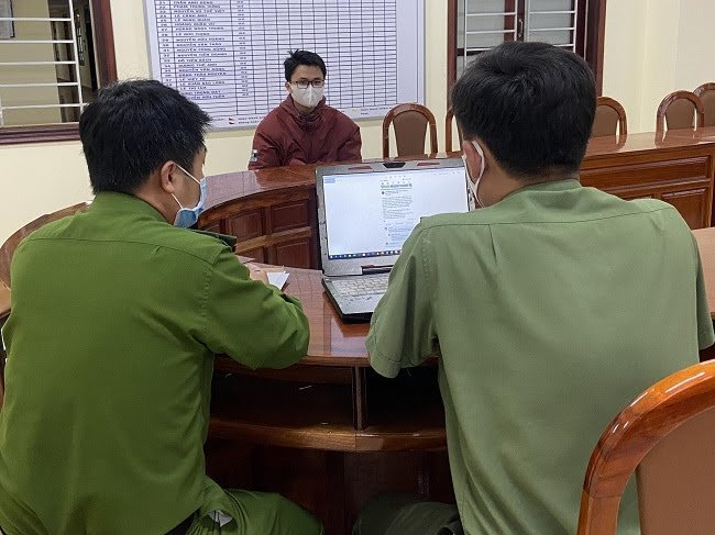 e02face6-cb0e-4f2d-b530-6cf8adfde6ca-1734