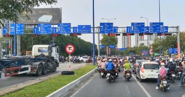 TP HCM ngày đầu nới lỏng cách ly xã hội