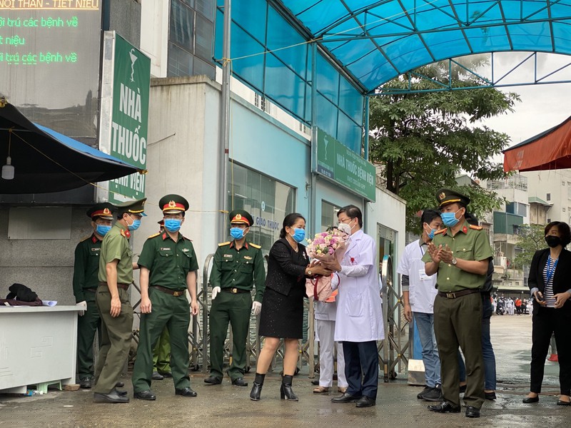 Kết thúc cách ly y tế Bệnh viện Thận Hà Nội