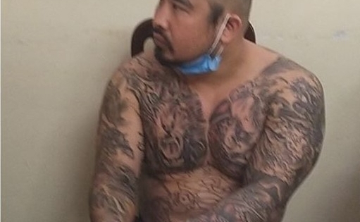 Bắt kẻ giết người xăm trổ đầy mình sau hơn 1 thập kỷ lẩn trốn