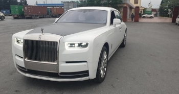 Rolls-Royce Phantom VIII Tranquility cập cảng, chào sân các đại gia Việt