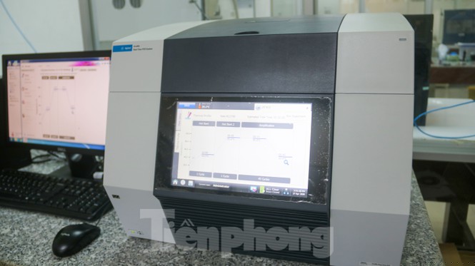 Giá 1,4 tỷ đồng, máy phục vụ xét nghiệm COVID-19 của Đà Nẵng hoạt động như thế nào?  - ảnh 8