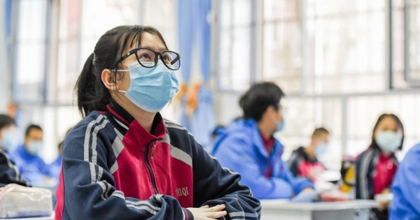 Thứ 2 tuần sau, học sinh cấp 2 và cấp 3 tại Hà Nội đi học trở lại