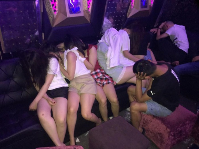 4712087c643f8d61d42e