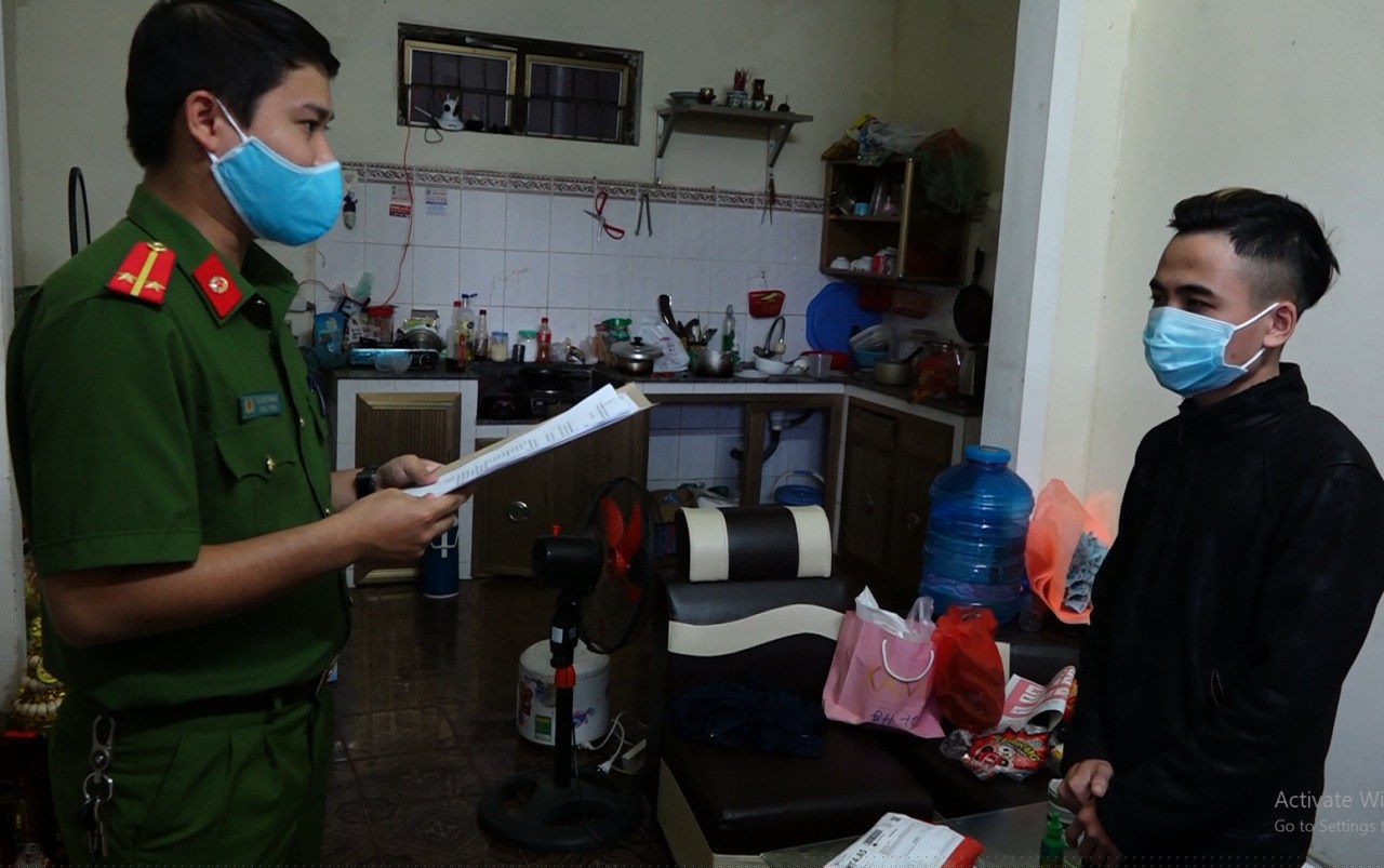 Cơ quan Cảnh sát điều tra Công an TP. Đồng Hớn tiến hành khám xét nơi ở của Lương Minh Ngọc.