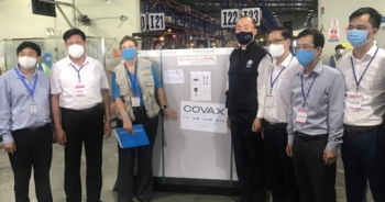 Hơn 800 nghìn liều vắc xin phòng COVID-19 đã về đến Việt Nam