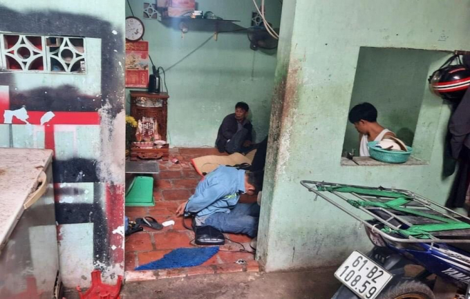 Các đối tượng bị công tạm giữ.