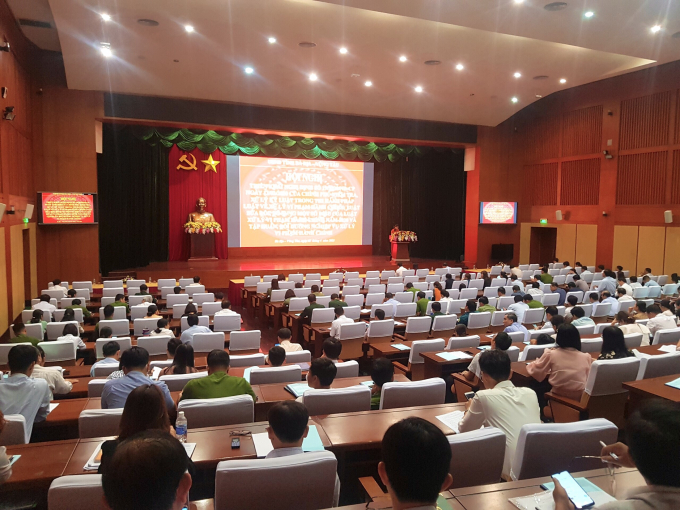 H1_Toan canh hoi nghi