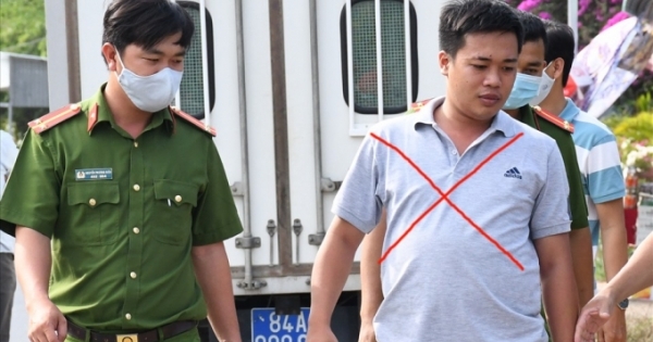 Trà Vinh: Bắt tên biến thái khoe "của quý", sàm sỡ nhiều nữ sinh trên Quốc lộ