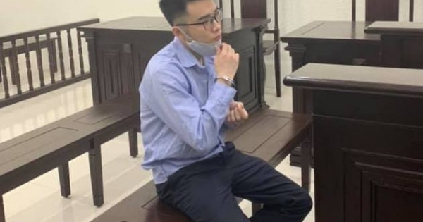 Gần trăm người 