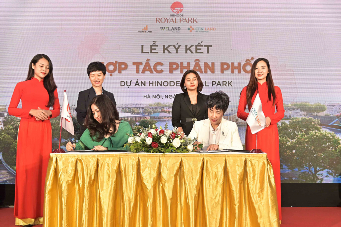 Các bên ký kết hợp tác phân phối chiến lược dự án Hinode Royal Park.