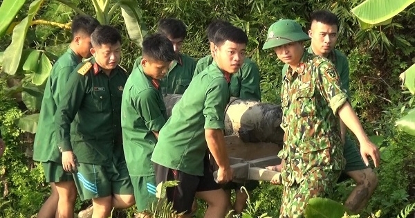 Hải Phòng: Nông dân phát hiện quả bom nặng 250 kg dưới ao cá