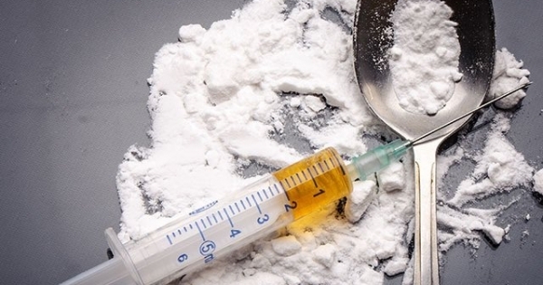 Một phó chủ tịch xã nghi bị nghiện và tàng trữ ma túy bị công an bắt