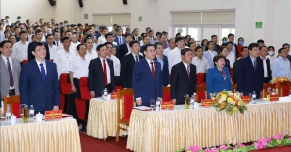 Chủ tịch Quốc hội Vương Đình Huệ thăm, làm việc tại tỉnh Nghệ An