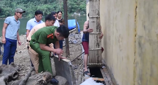 Những hành vi che giấu tinh vi của doanh nghiệp đã không qua mắt được đoàn kiểm tra liên ngành. (Ảnh: A.T)