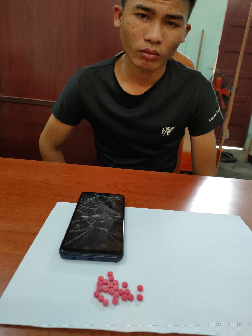 Đối tượng Long tại cơ quan Công an