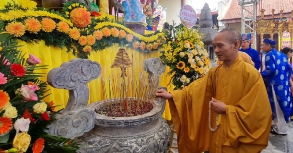 Hà Nội: Trang nghiêm lễ hội truyền thống chùa Duệ Tú