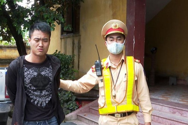 558b1722c5c80777fd207c36f851104e-7-6670