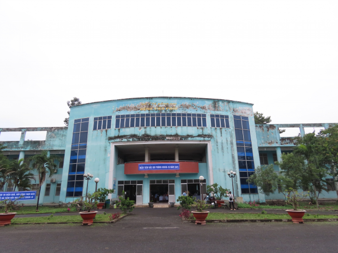 Trong ngày đầu tiên tại điểm tiêm Bệnh viện phổi Đồng nai, tổng số lọ vắc xin được sử dụng là 04, tổng số liều đã tiêm 48. Theo dõi sau tiêm cho đến kết thúc buổi tiêm lúc 12h cùng ngày, không có trường hợp nào ghi nhận bất thường.