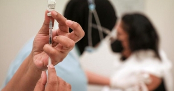 Vaccine COVID-19 có thể bảo vệ người tiêm trong bao lâu?