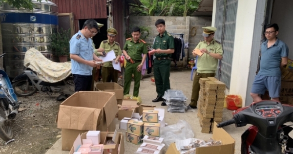 Lực lượng chức năng Lạng Sơn thu giữ nhiều sản phẩm nhập lậu kinh doanh qua mạng xã hội