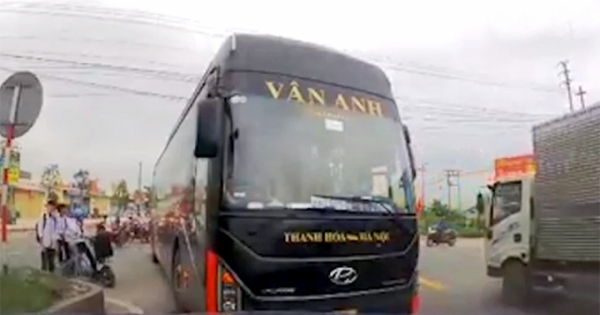 Thanh Hóa: Tước GPLX 3 tháng tài xế nhà xe Vân Anh đi ngược chiều