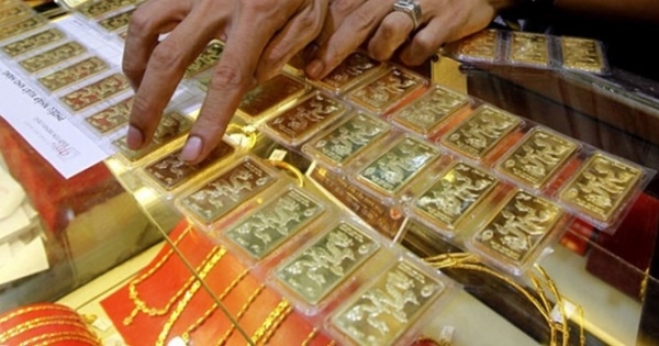 Giá vàng hôm nay 28/4: Giá vàng đi lên trước thời điểm bước ngoặt