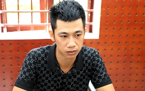 Dùng dao và gậy tấn công người đi đường để có tiền mua ma túy