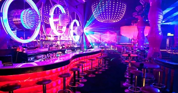 Hà Nội: Tạm dừng các hoạt động kinh doanh dịch vụ karaoke, vũ trường từ 0h ngày 30/4