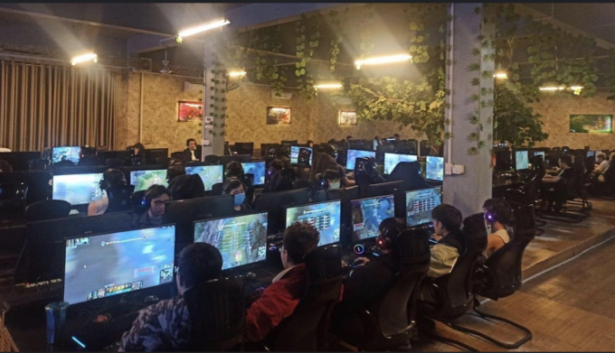 UBND TP Hải Phòng yêu cầu dừng hoạt động các vũ trường, quán bar, karaoke từ 0h ngày 1/5.