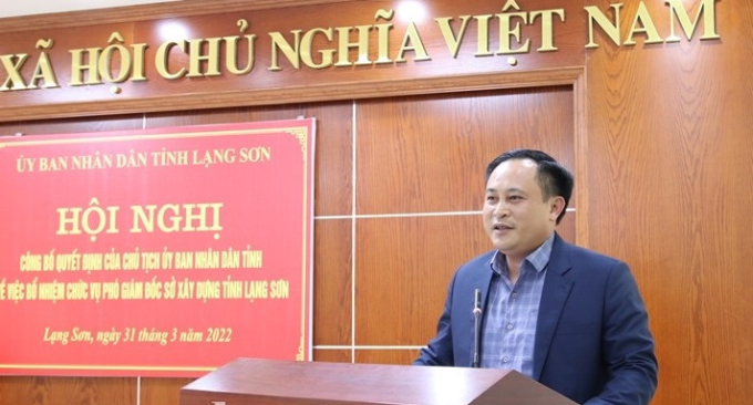 Đồng chí Lương Trọng Quỳnh, Phó Chủ tịch UBND tỉnh phát biểu tại Hội nghị