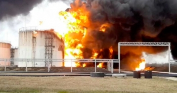 Kho dầu Nga bị tấn công, Moscow cảnh cáo Ukraine