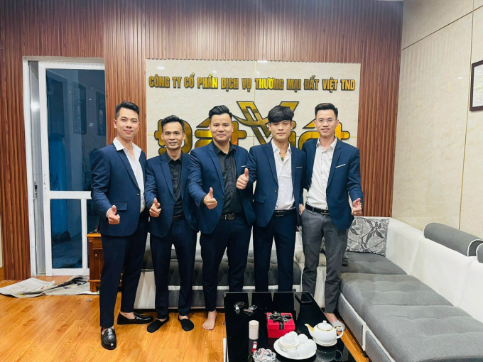 Khi c&oacute; nhu cầu mua b&aacute;n, chuyển nhượng hay t&igrave;m hiểu về nh&agrave; đất hay dự &aacute;n, căn hộ, mọi người n&ecirc;n t&igrave;m đến v&agrave; hợp t&aacute;c với những doanh nghiệp uy t&iacute;n, c&oacute; thương hiệu như C&ocirc;ng ty Cổ phần Dịch vụ v&agrave; Thương mại Đất Việt TND