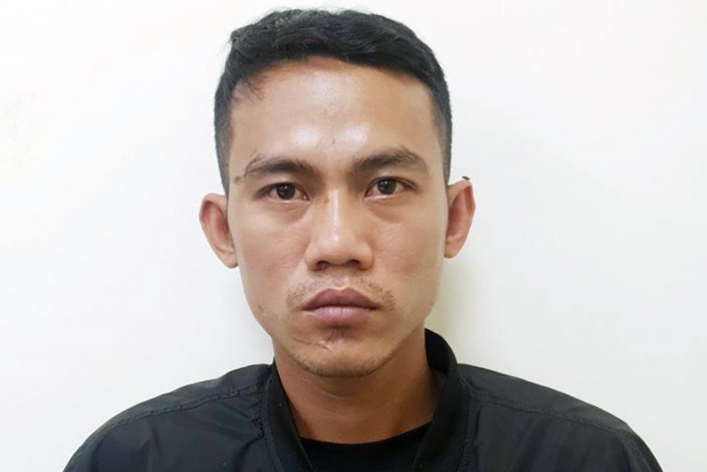 Tên trộm kề dao vào cổ nữ sinh, không quên xin… mật khẩu điện thoại - 1