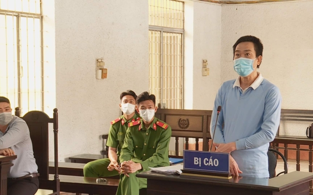 Đắk Lắk: Làm giả tài liệu của cơ quan tổ chức bị cáo Dương Ngọc Đức bị phạt 6 năm tù giam